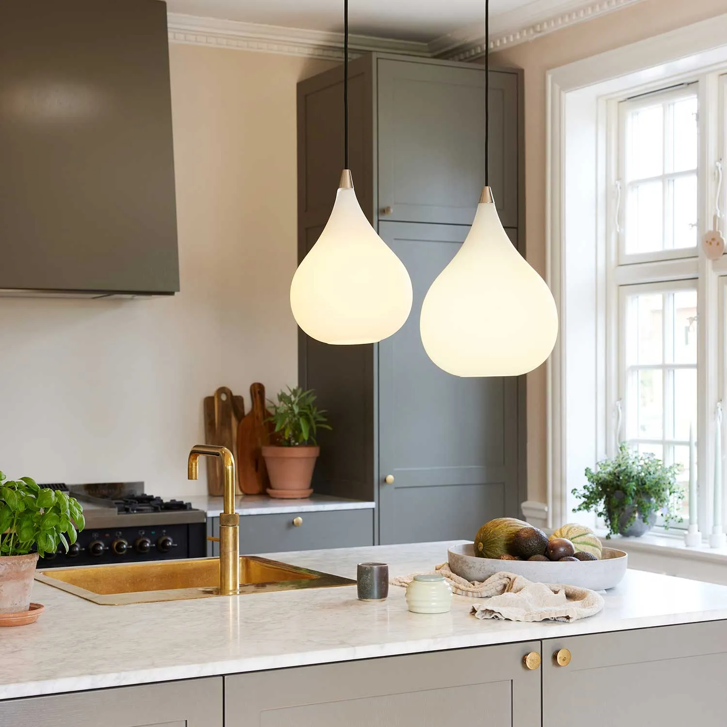 DROPS - Designer drop-shaped glass chandelier