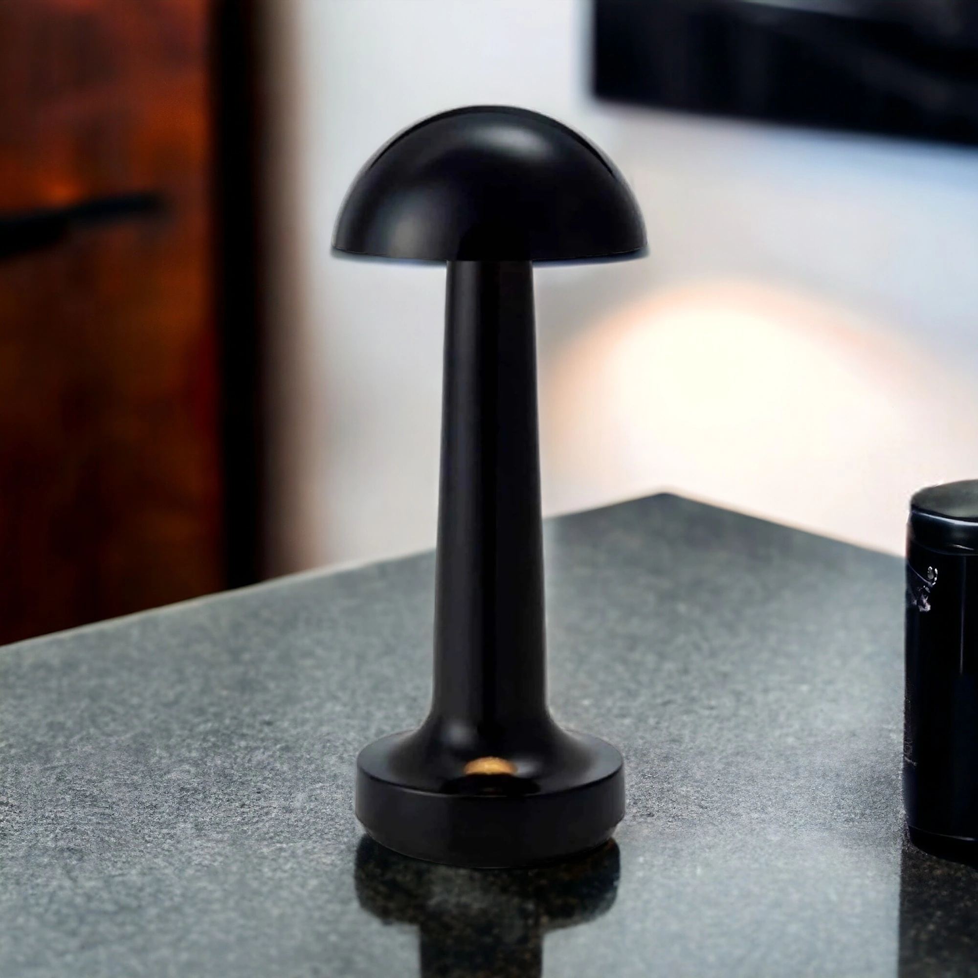 Lampe de table rechargeable sans fil noire Calia